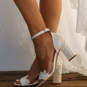 NEVER WORN Gorgeous Bridal Shoes- Size 8.5